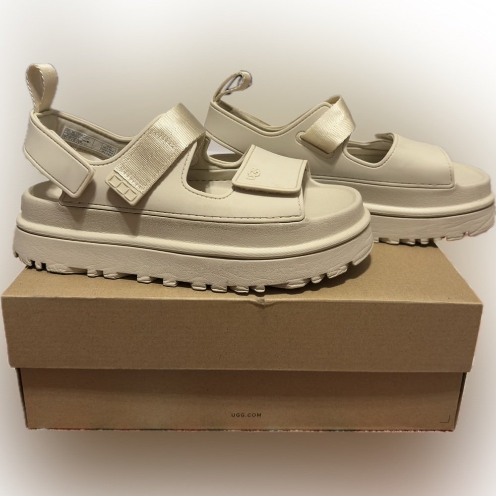 UGG W GoldenGlow Sandals – Cream – Size 8
